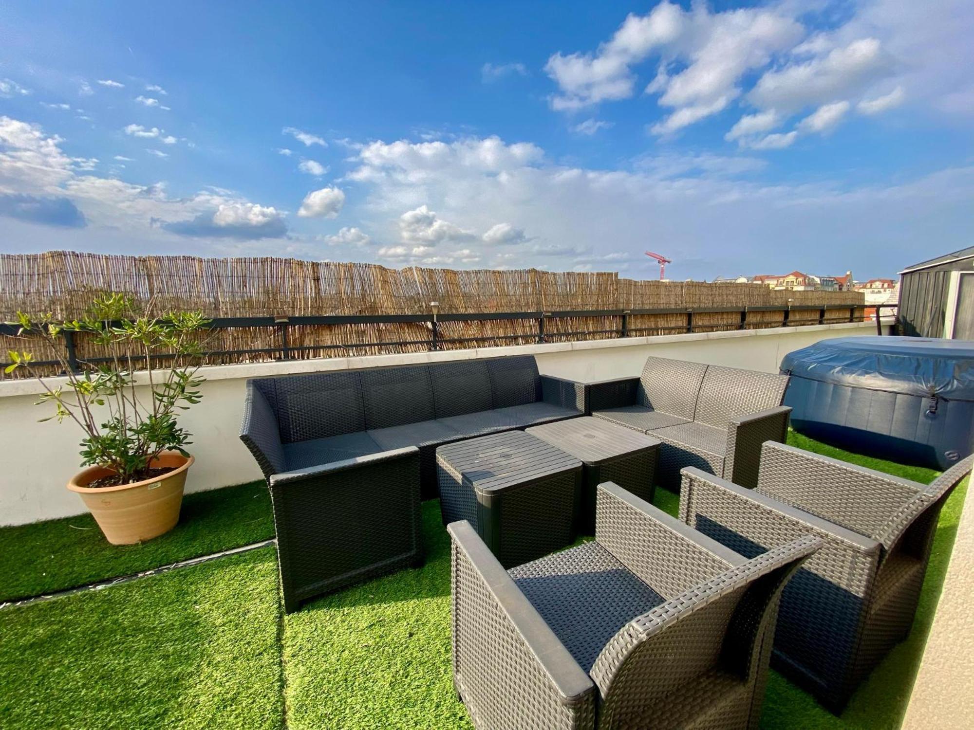 Le Prestige Terrasse-Cocon Familial Cosy, Billard & Jacuzzi Avec Vue Sur Paris Apartment เลอบล็องเมนิล ภายนอก รูปภาพ